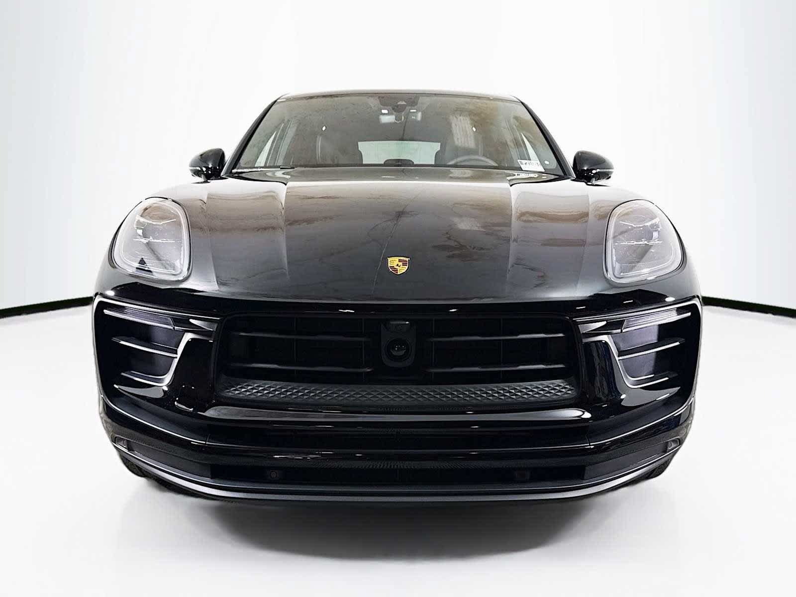 New 2025 Porsche Macan AWD/4WD image 6