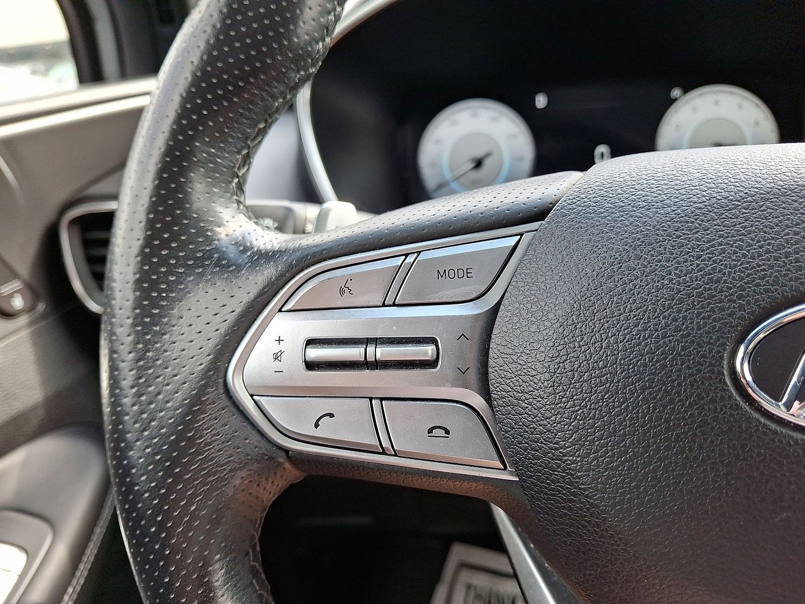 Used 2022 Hyundai Santa Fe Calligraphy image 23