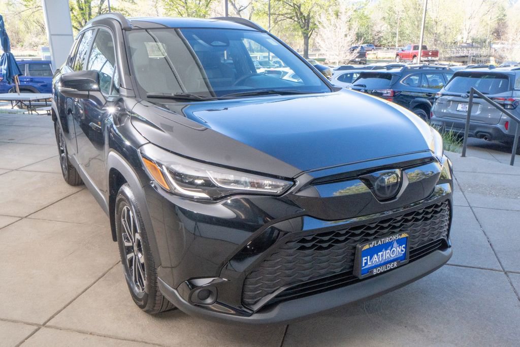 Used 2025 Toyota Corolla Cross AWD Hybrid image 2