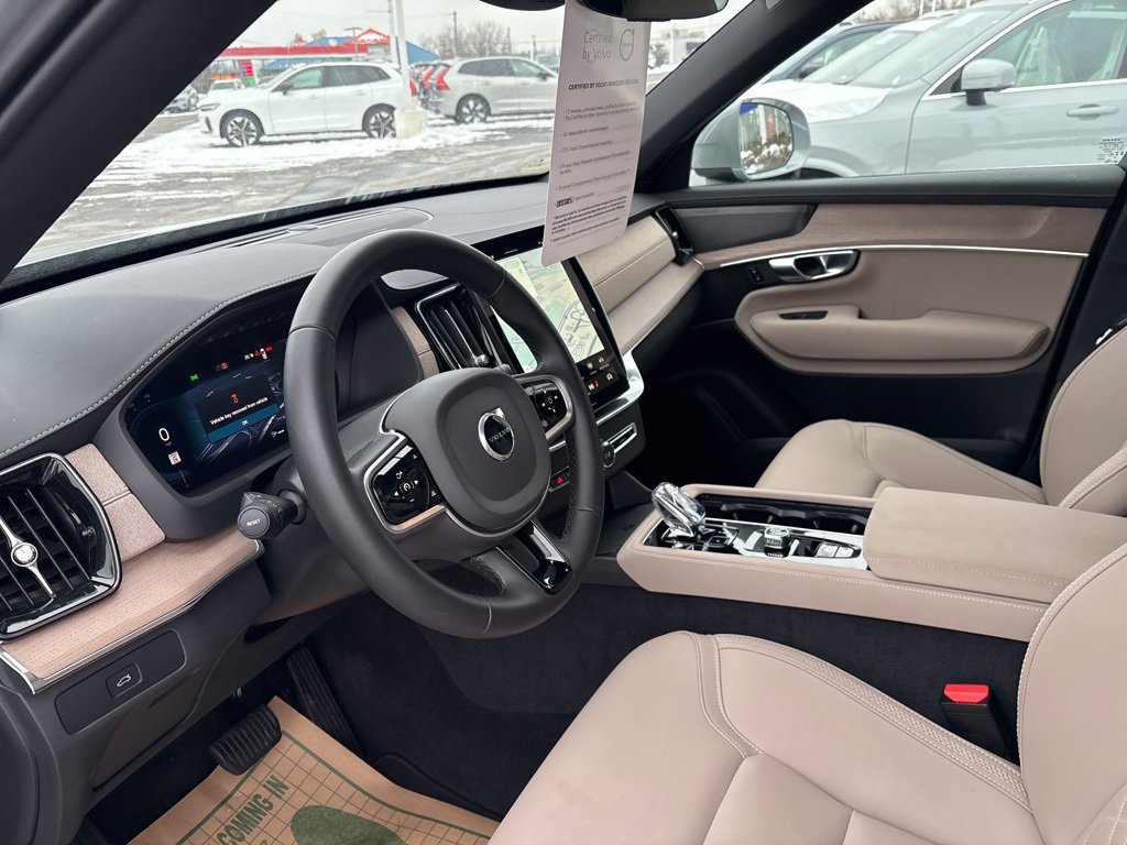 Certified 2025 Volvo XC90 B6 Plus image 20