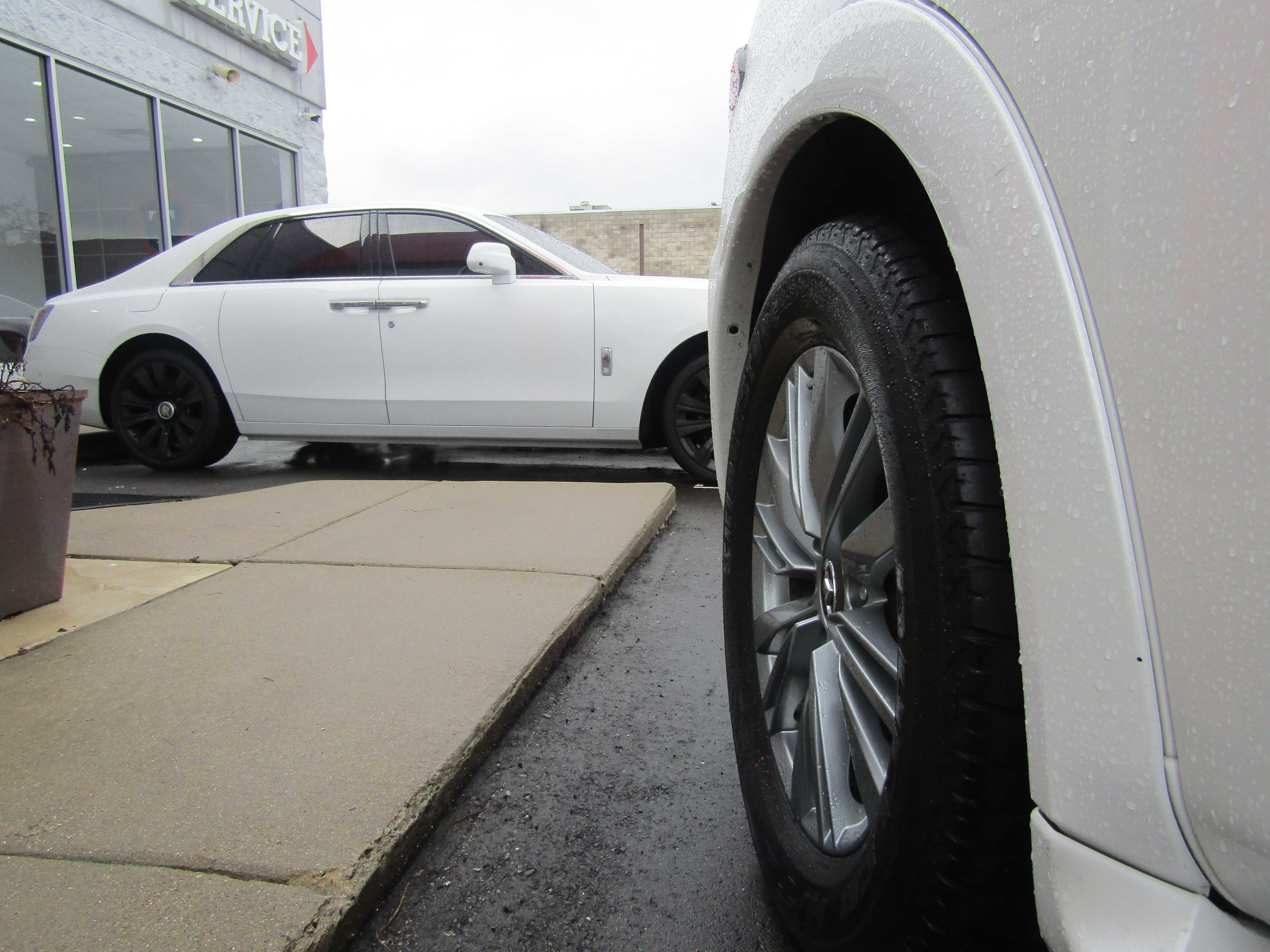 Used 2024 INFINITI QX80 Luxe image 10