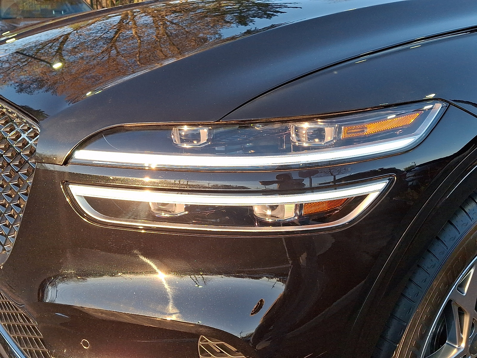 Certified 2025 Genesis GV70 2.5T w/ Advanced Package image 9