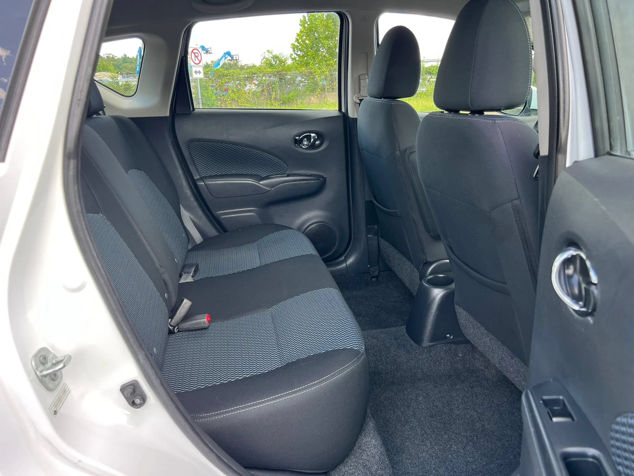 Used 2015 Nissan Versa Note SV w/ SV Appearance Package FWD image 19
