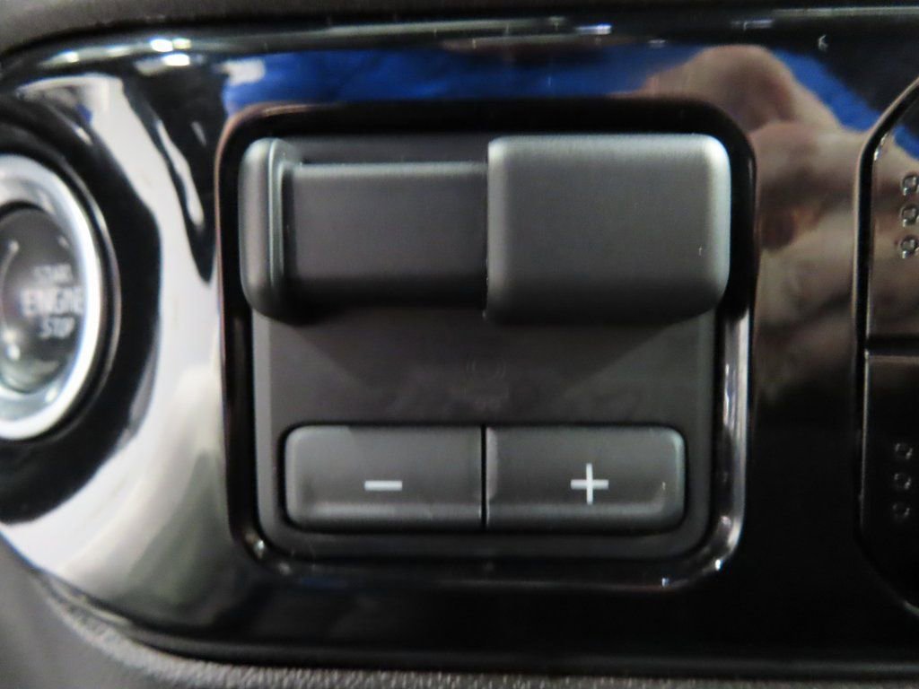 Used 2024 GMC Sierra 1500 SLE w/ X31 Off-Road Package image 52