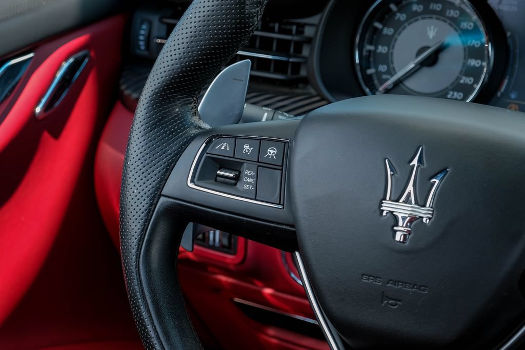 Used 2022 Maserati Quattroporte Trofeo RWD image 14