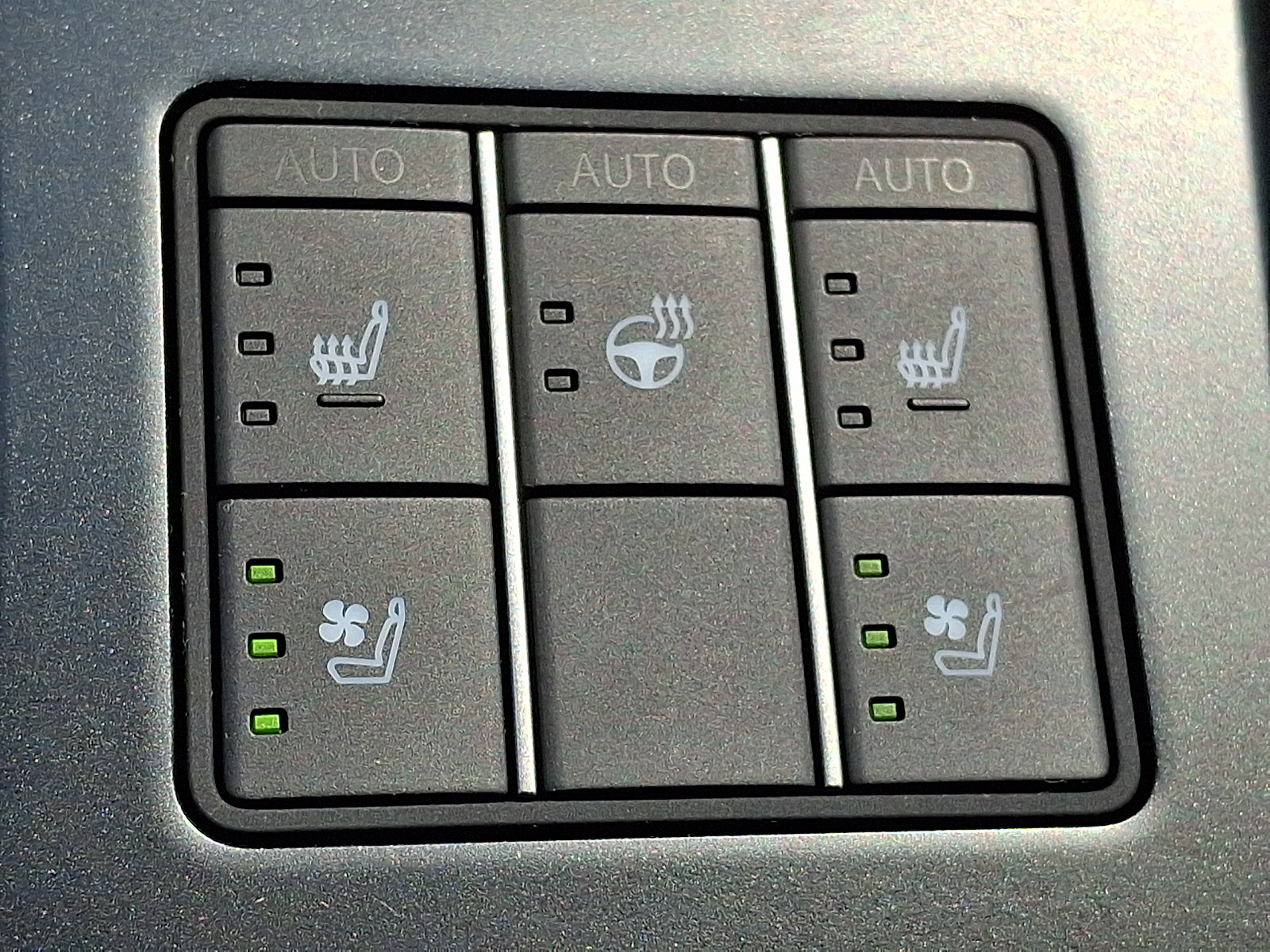 Used 2024 Lexus UX 250h AWD w/ Premium Package image 25
