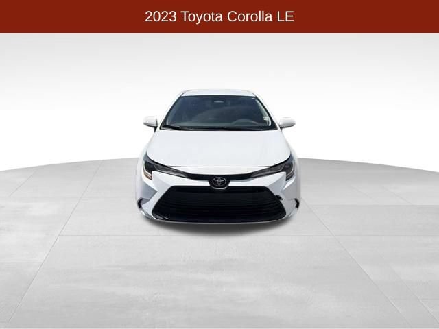 Used 2023 Toyota Corolla LE FWD image 2