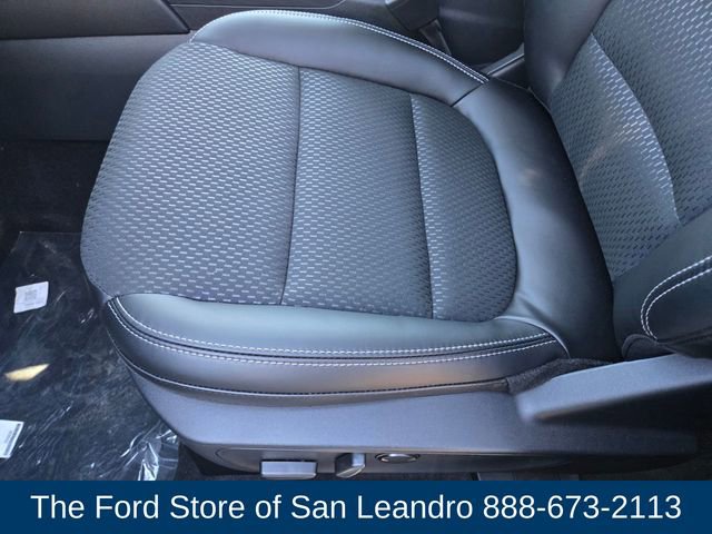 New 2025 Ford Escape SE image 17
