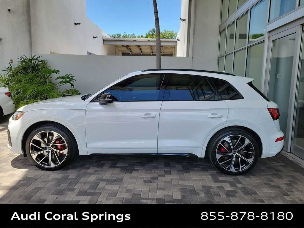Used 2023 Audi SQ5 Prestige w/ Prestige Package AWD/4WD image 3