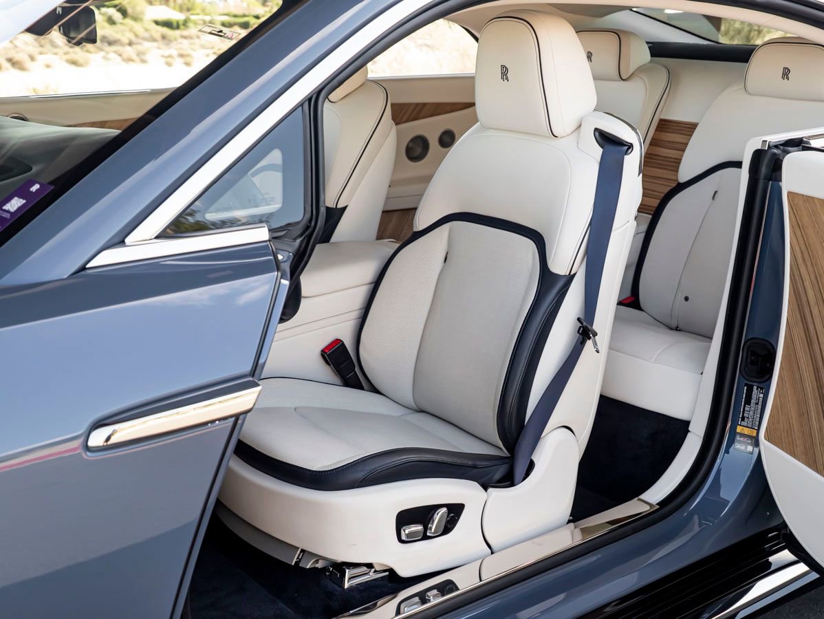 Certified 2025 Rolls-Royce Spectre image 21