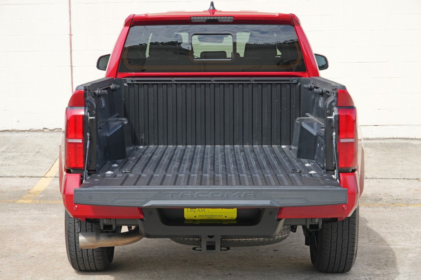 Used 2025 Toyota Tacoma TRD Sport w/ TRD Sport Upgrade Package AWD/4WD image 10