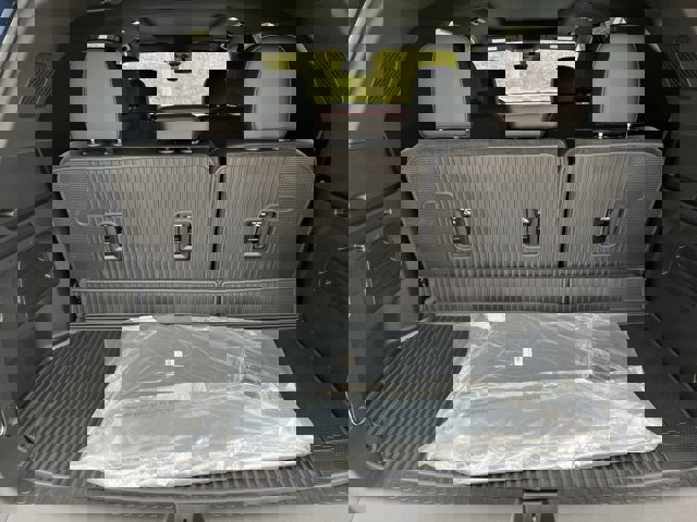 New 2026 Chevrolet Traverse RS w/ LPO, Floor Liner Package image 27