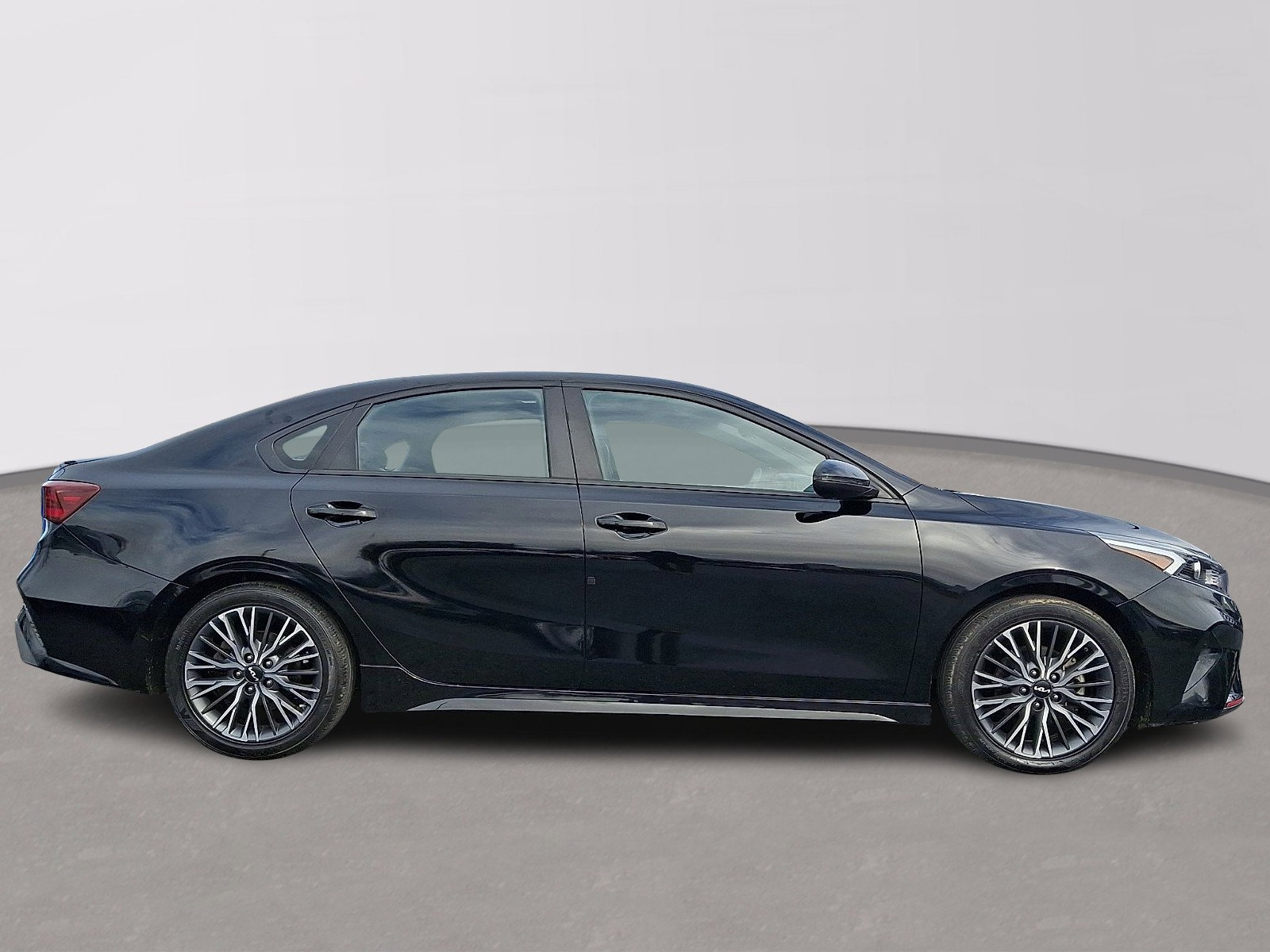 Used 2023 Kia Forte GT-Line w/ GT-Line Premium Package FWD image 7