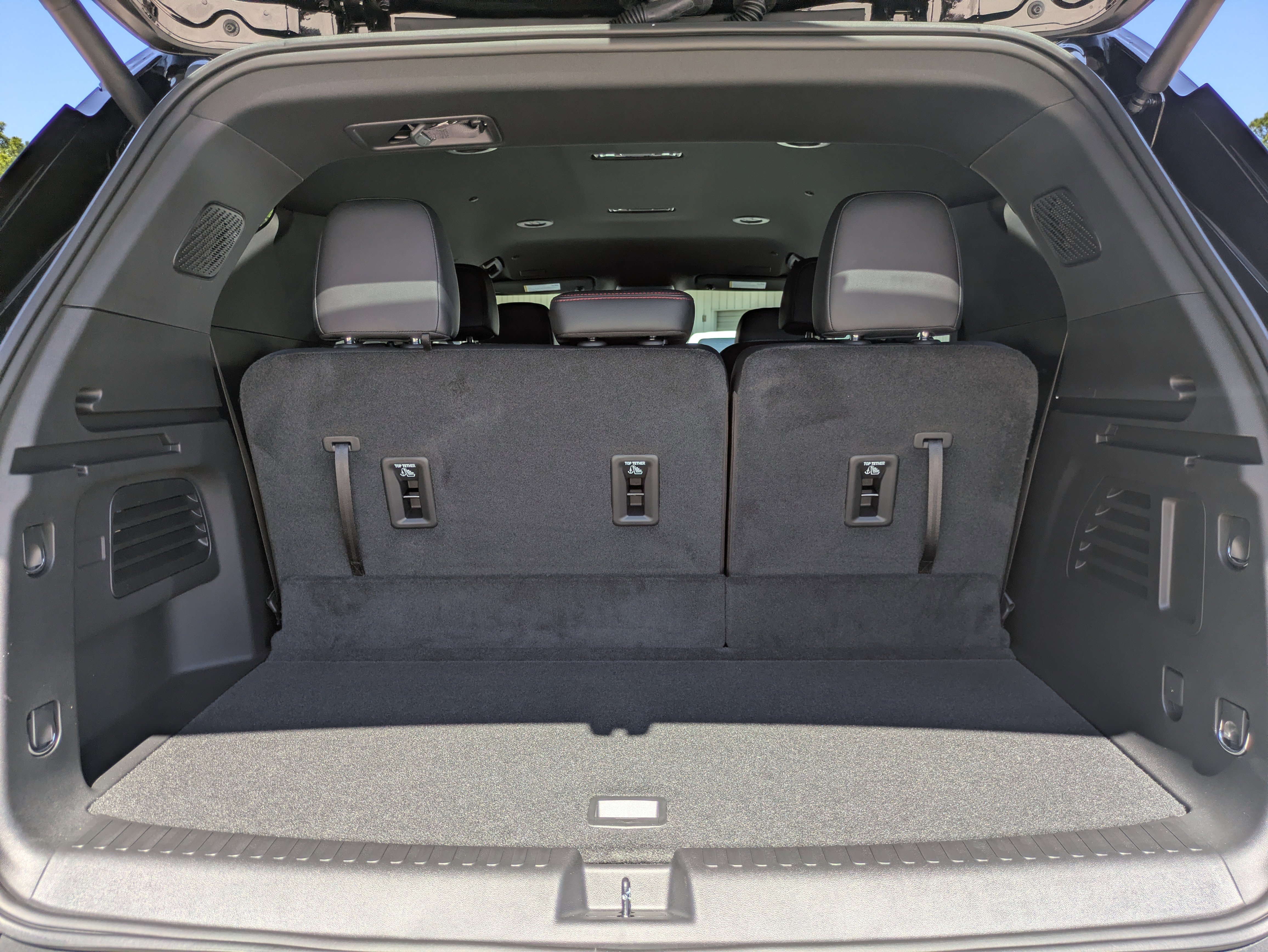 New 2026 Chevrolet Traverse Z71 w/ Enhanced Driving Package AWD/4WD image 7