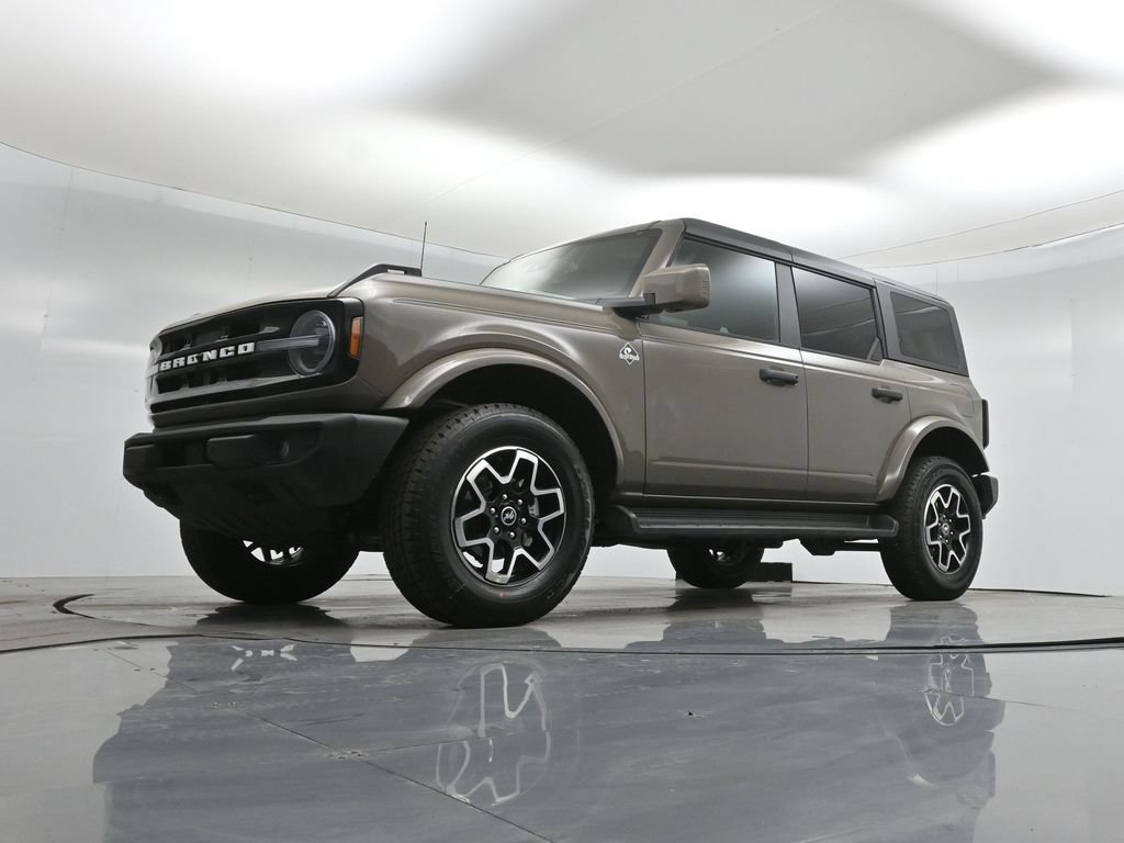 New 2026 Ford Bronco Outer Banks AWD/4WD image 43