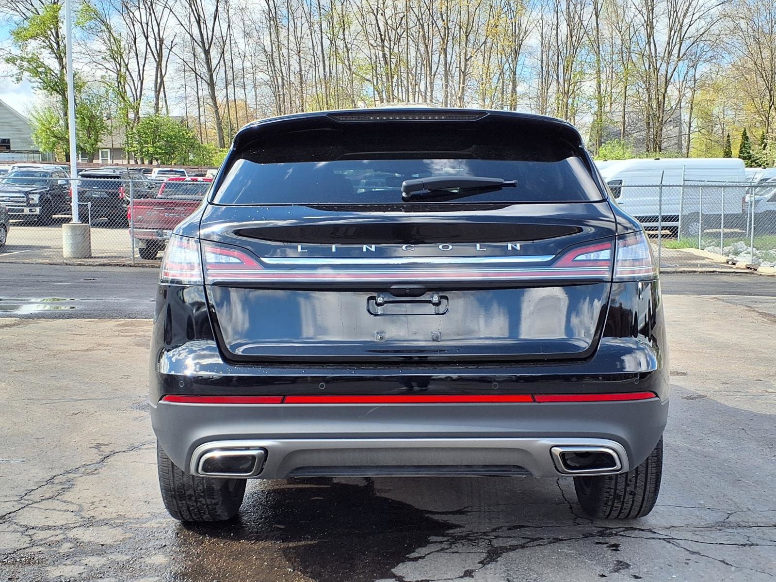 Used 2023 Lincoln Nautilus Reserve AWD/4WD image 6