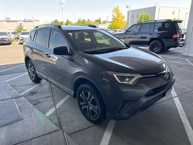 Used 2016 Toyota RAV4 LE AWD/4WD image 2