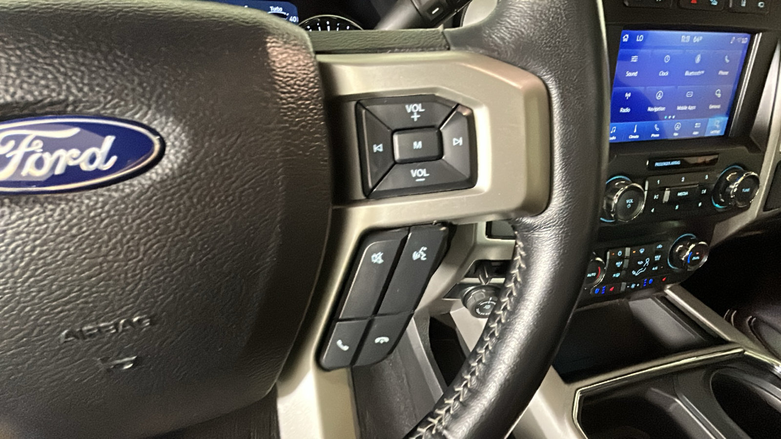 Used 2021 Ford F350 Lariat AWD/4WD image 19