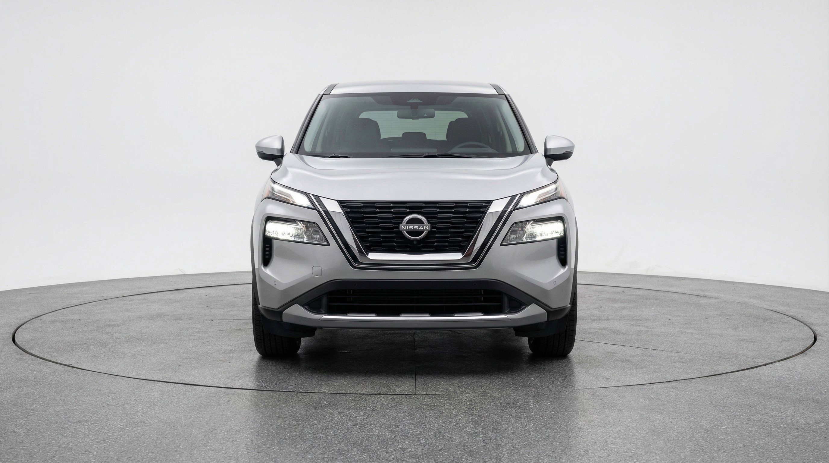 Used 2025 Nissan Rogue SV FWD image 2