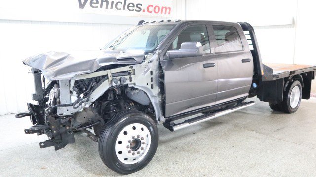 Used 2022 RAM 5500 Tradesman w/ Chrome Appearance Group AWD/4WD image 2