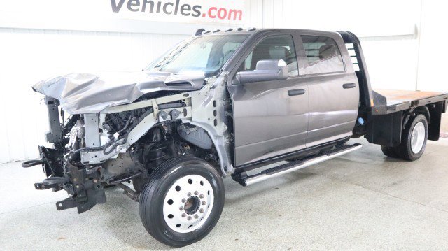 Used 2022 RAM 5500 Tradesman w/ Chrome Appearance Group image 2