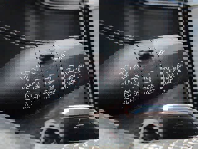 Used 2023 Jeep Grand Cherokee Limited w/ Black Appearance Package image 25