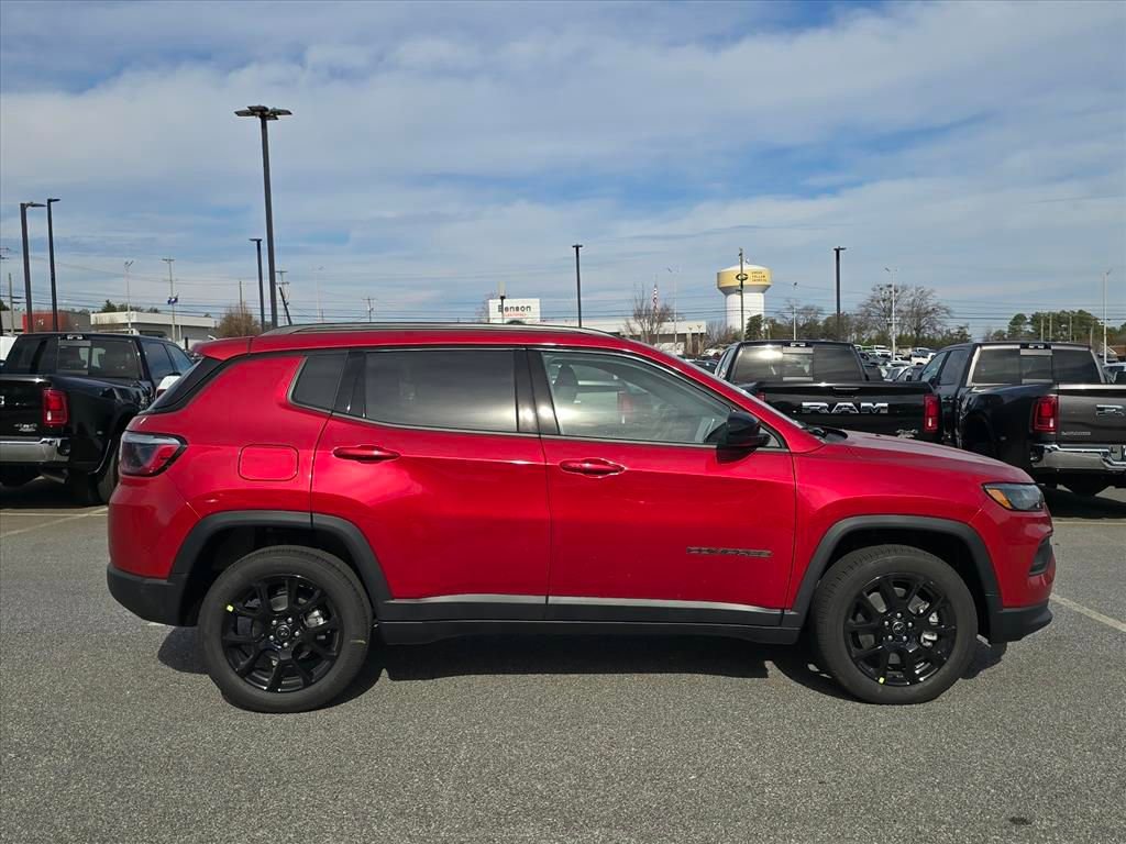 New 2026 Jeep Compass Latitude image 2