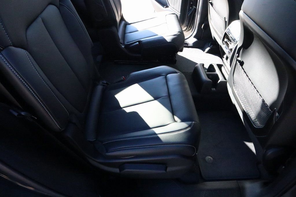 New 2025 Jeep Grand Cherokee L Limited AWD/4WD image 16