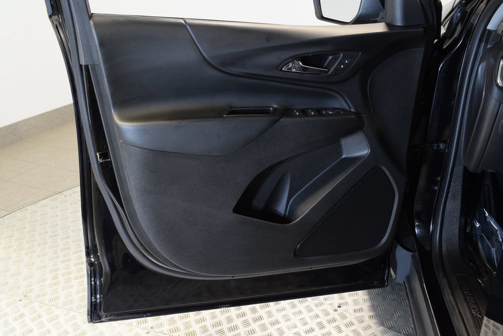 Used 2023 Chevrolet Equinox LT AWD/4WD image 9