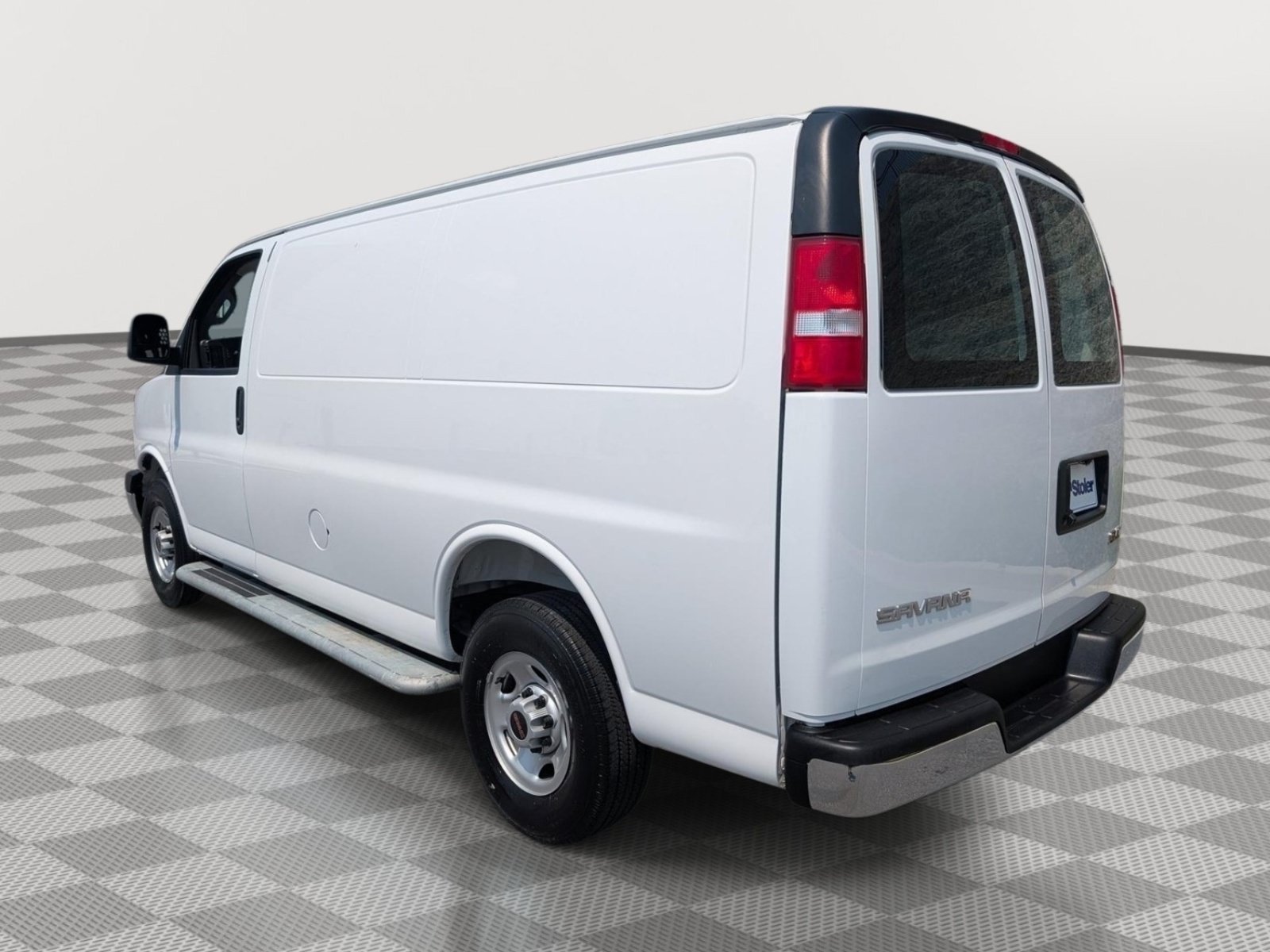 Used 2025 GMC Savana 2500 w/ Driver Convenience Package RWD image 3