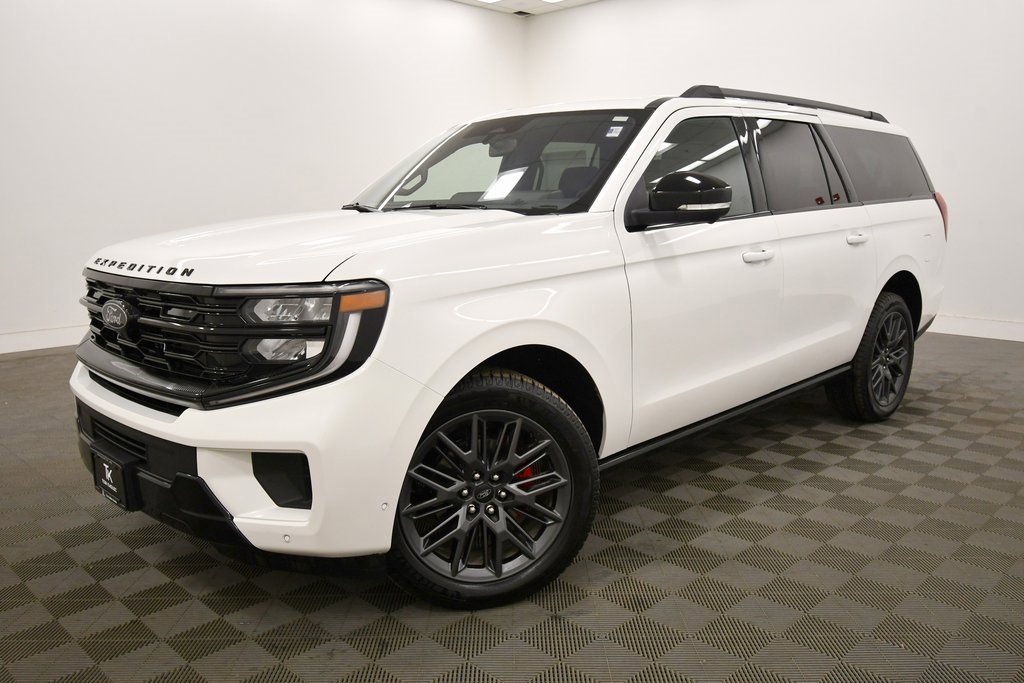 Used 2025 Ford Expedition Max Platinum w/ Stealth Performance Package image 2