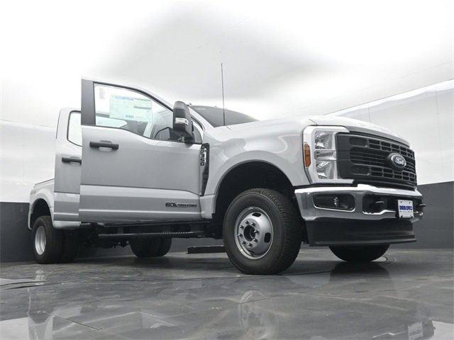 New 2026 Ford F350 XL image 68