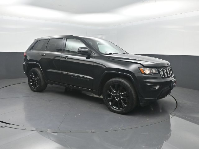 Used 2019 Jeep Grand Cherokee Altitude AWD/4WD image 27