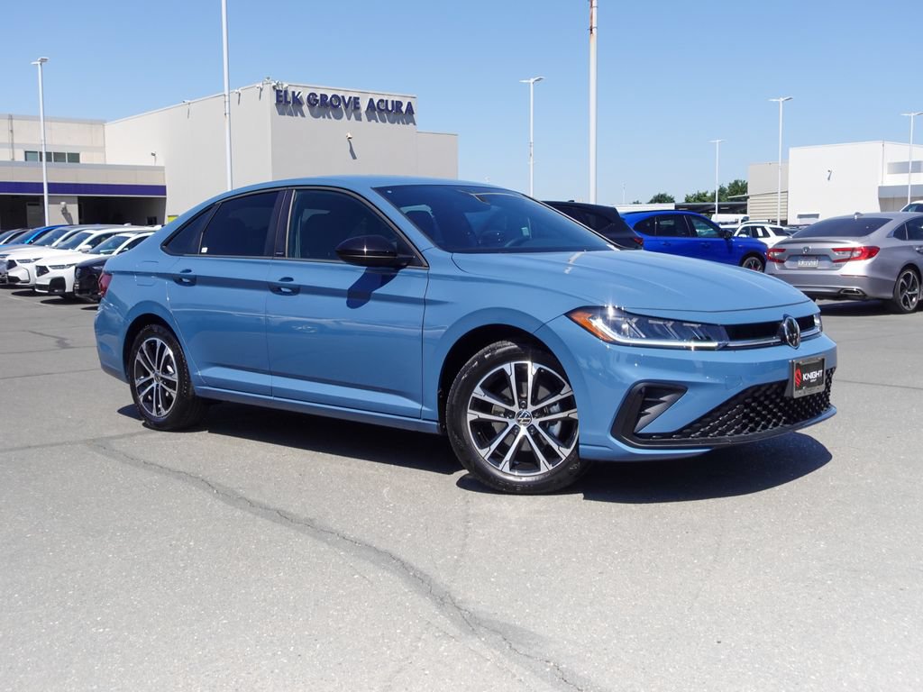 Certified 2025 Volkswagen Jetta Sport FWD image 5