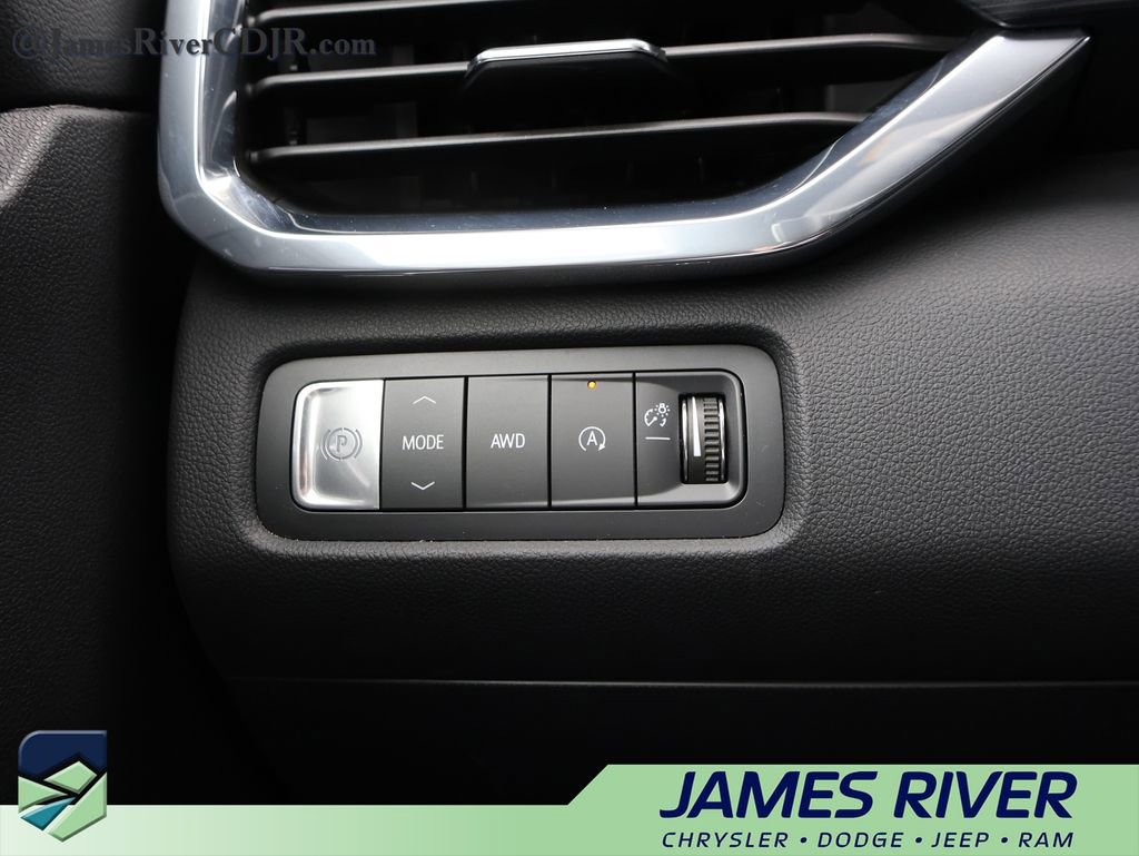Used 2026 GMC Acadia Elevation w/ Elevation Premium Package AWD/4WD image 32