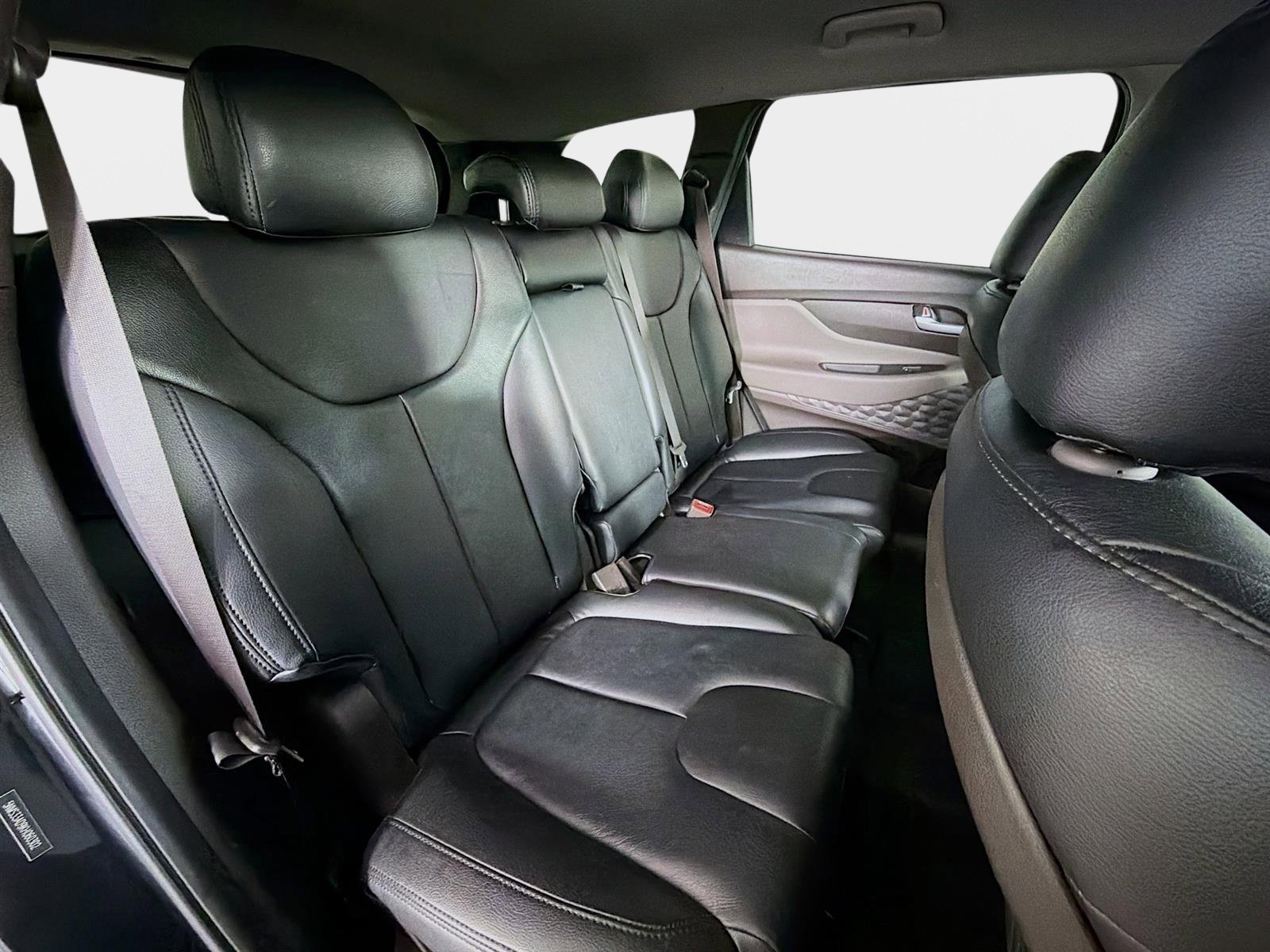 Used 2019 Hyundai Santa Fe SEL w/ Cargo Package image 26