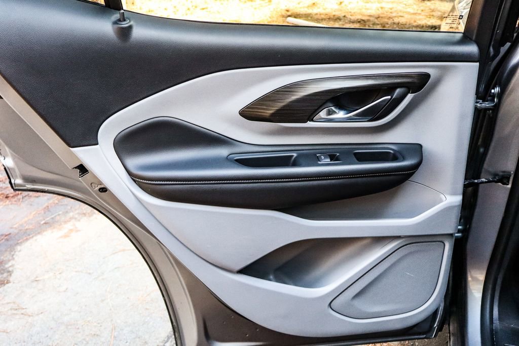 Used 2024 GMC Terrain SLT image 37