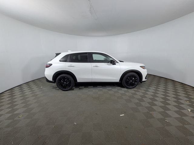 New 2026 Honda HR-V Sport image 2