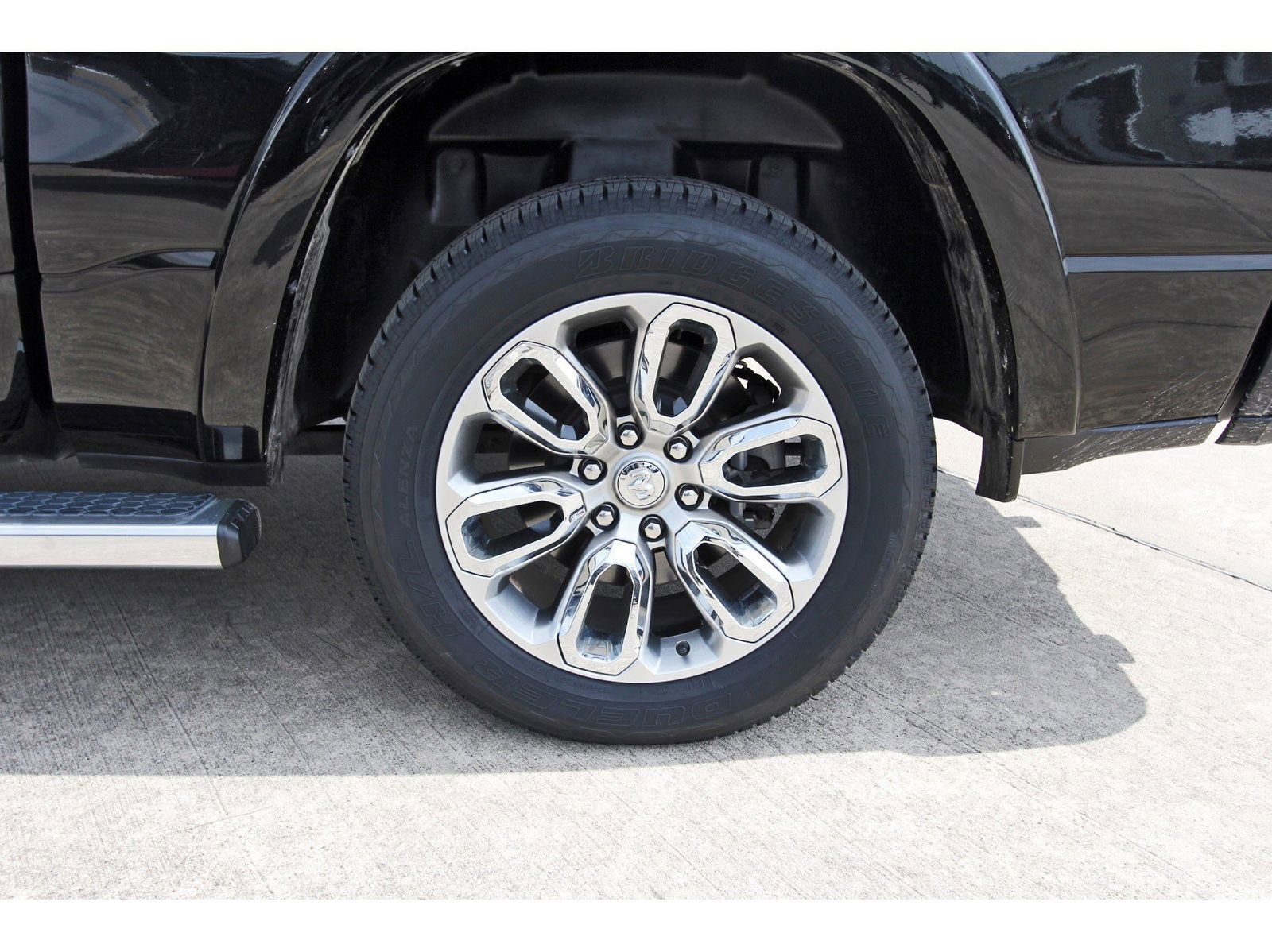 Used 2022 RAM 1500 Laramie image 32