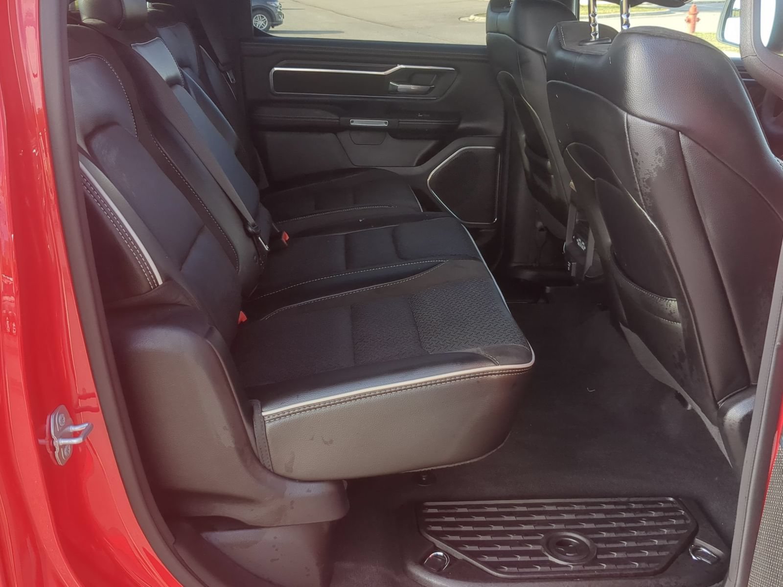 Used 2025 RAM 1500 Laramie AWD/4WD image 35