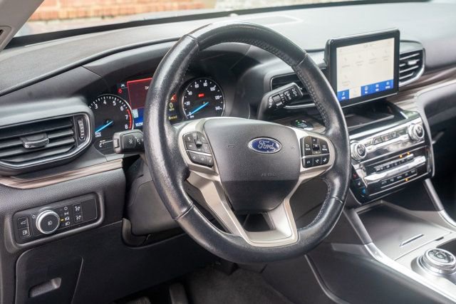 Used 2021 Ford Explorer Limited w/ Hybrid Equipment Group 310A AWD/4WD image 21