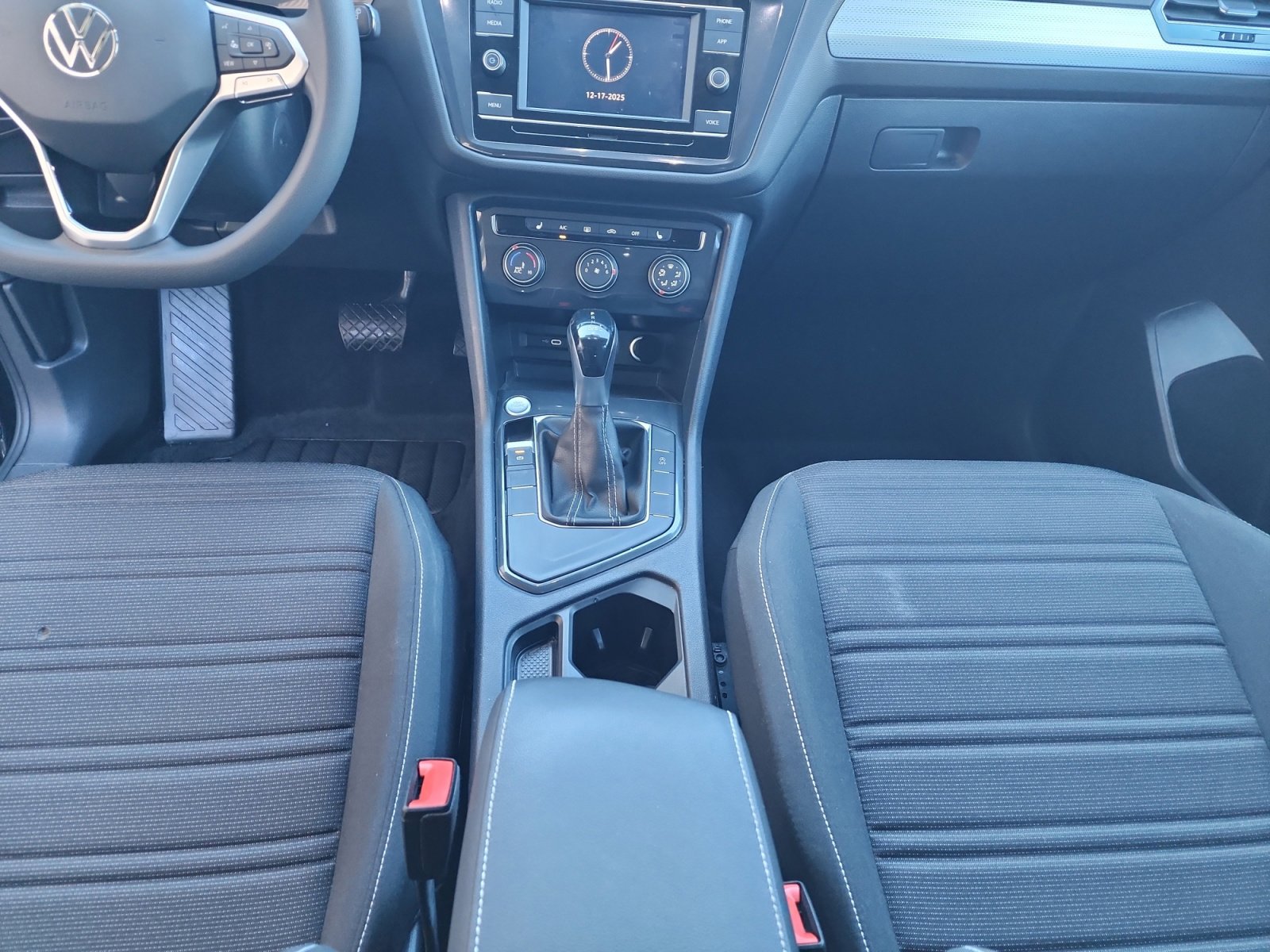 Used 2023 Volkswagen Tiguan S image 15