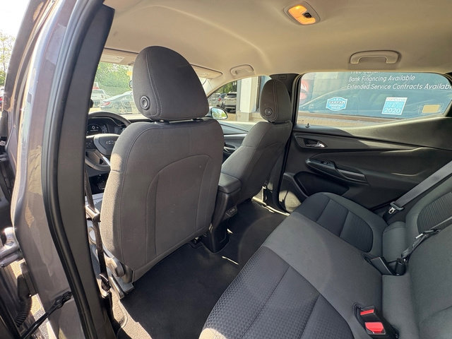 Used 2023 Chevrolet Bolt EUV LT FWD image 18
