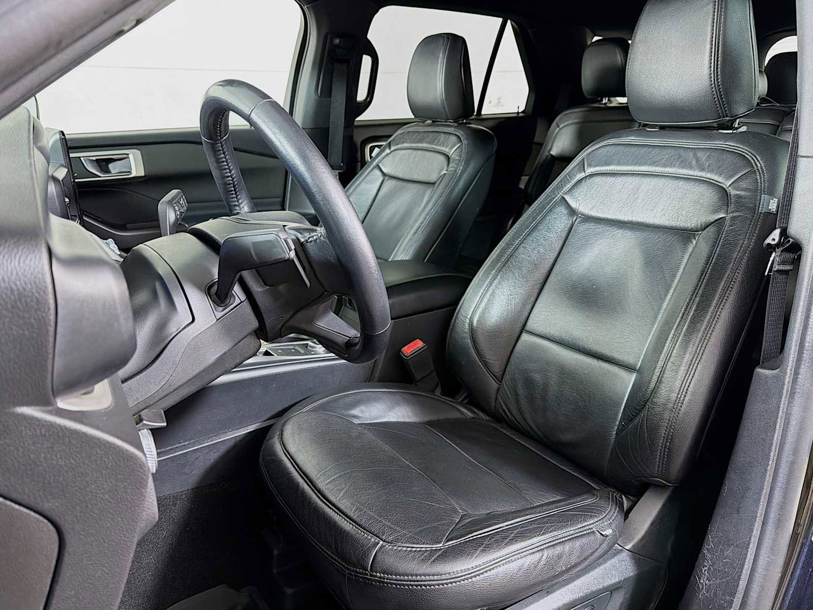 Used 2020 Ford Explorer XLT image 16