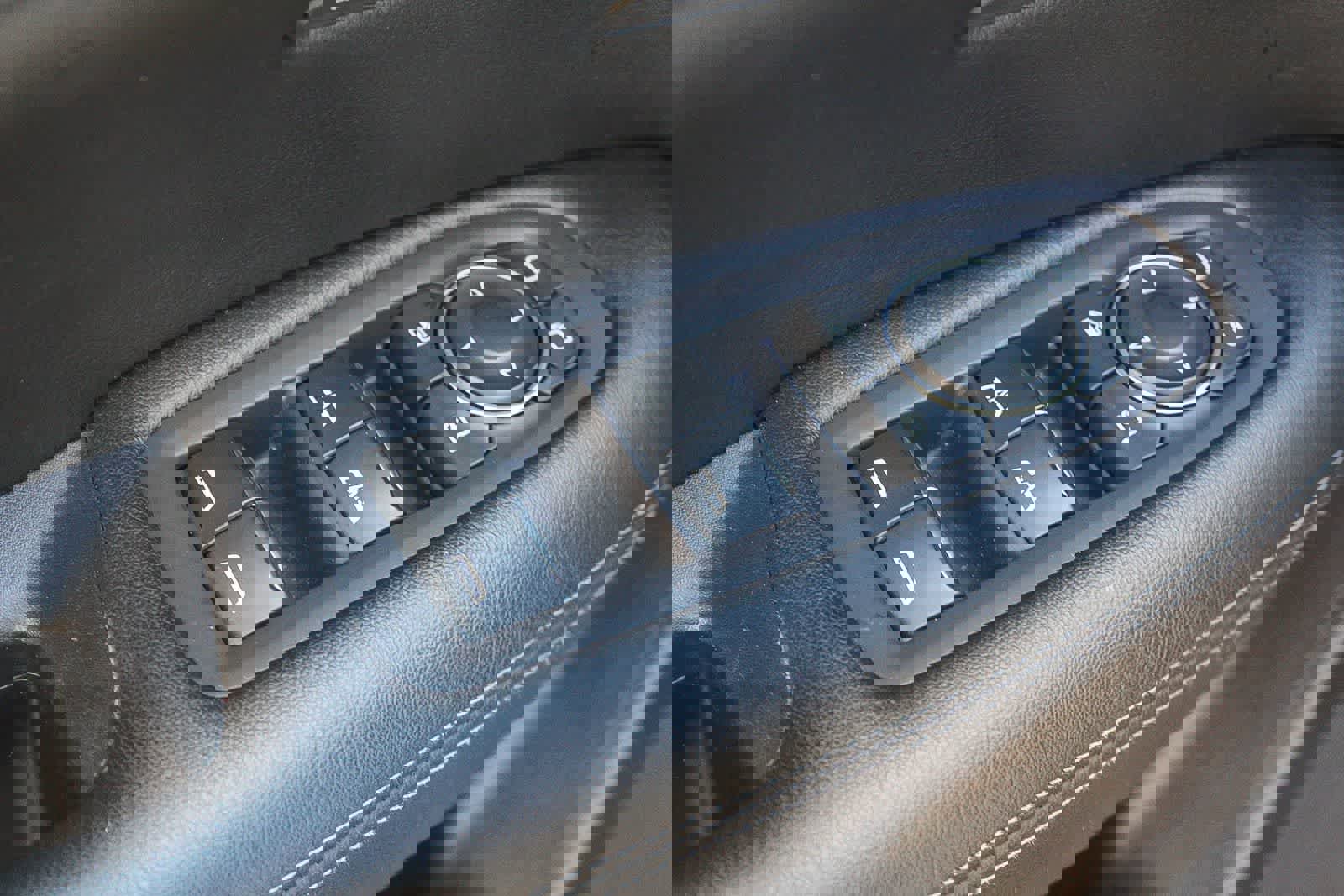 Used 2022 Cadillac XT5 Premium Luxury image 27