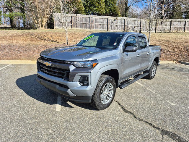 Used 2024 Chevrolet Colorado LT w/ LT Convenience Package II image 3