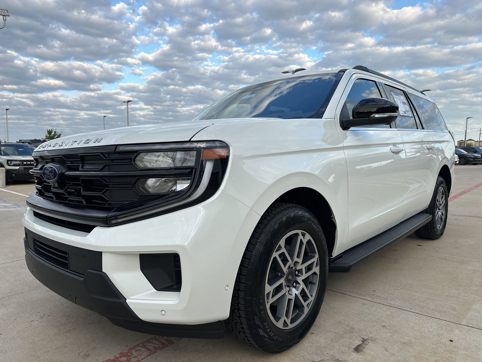 New 2025 Ford Expedition Max Active AWD/4WD image 3