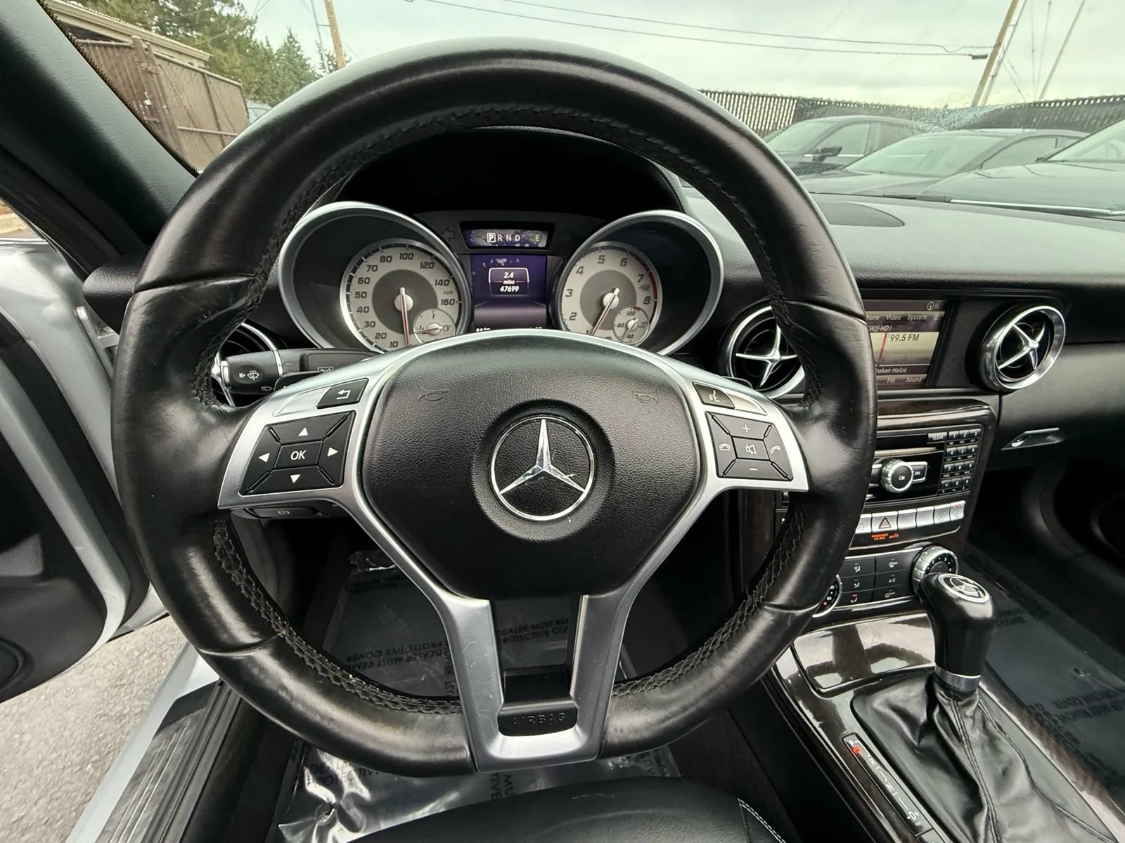 Used 2015 Mercedes-Benz SLK 250 image 21