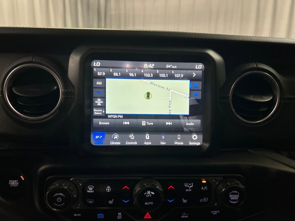 Used 2022 Jeep Wrangler Unlimited Sahara w/ Cold Weather Group image 17