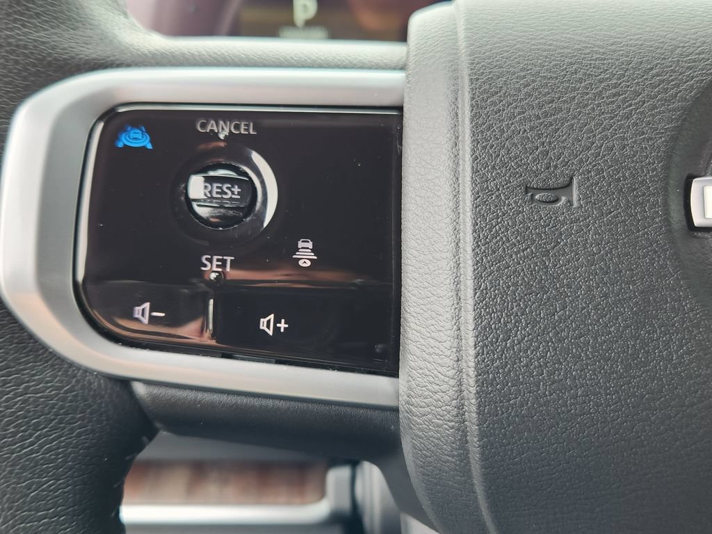Used 2025 Nissan Armada Platinum AWD/4WD image 28